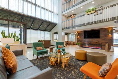 Courtyard | Central City