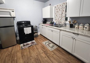 #1 *Simple Stay* DOWNSTAIRS Downtown Bayfront McGee Beach Sphon Shoreline HOSP