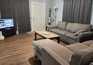 #1 *Simple Stay* DOWNSTAIRS Downtown Bayfront McGee Beach Sphon Shoreline HOSP