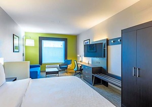 2-Star Hotel ∙ Holiday Inn Express Hotel and Suites Bastrop, an IHG Hotel