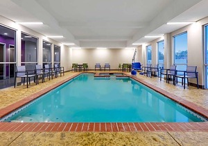 2-Star Hotel ∙ Wingate by Wyndham Corpus Christi