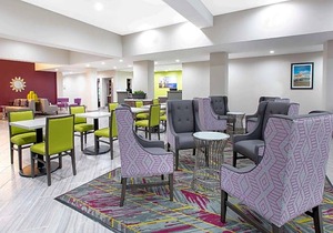 2-Star Hotel ∙ Wingate by Wyndham Corpus Christi