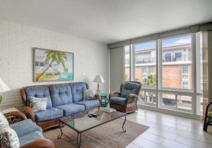 Channelview 206