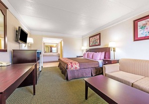 Days Inn by Wyndham Gainesville