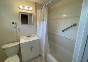 Ocean Breeze Motel - Kitchenette