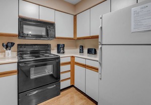 two bedroom condo sleeps 6 persons