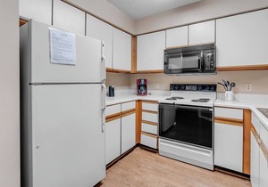 two bedroom condo sleeps 6 persons