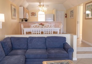 Villa With Ocean Views, Full Kitchen, Free Wifi & Parking! by RedAwning