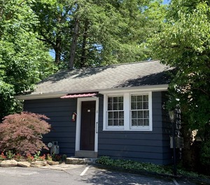 Carr Northside Hotel Cottages 