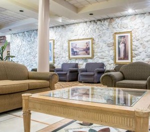 Quality Inn Suites Palm Island Waterpark 