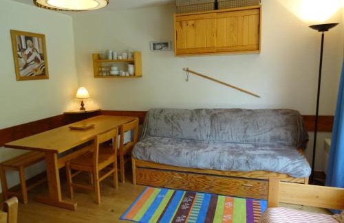 Vallandry Apartment | À 50m des remontées mécaniques: 2 pièces avec terrasse, lave-linge, TV, et casier à skis - FR-1-411-528