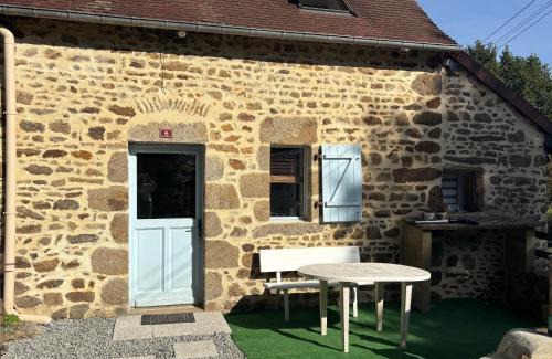 Saint-Leonard-des-Bois House | À Saint Léo