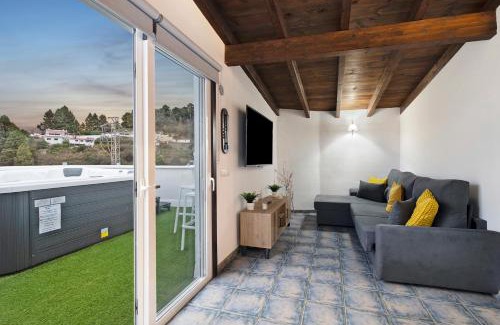 Cueva del Viento Apartment | Ático Miranda