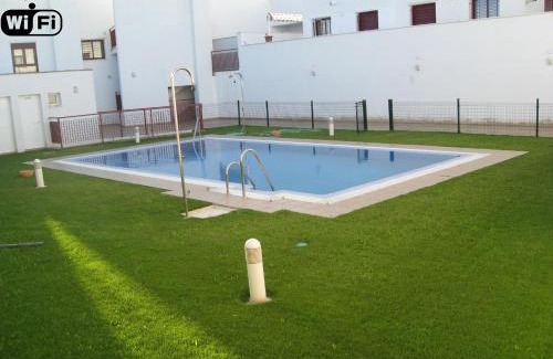 Conil de la Frontera City Center Apartment | Ático Premium Conil con 2 terrazas, parking, piscina, Aire Ac y WIFI -SOLO FAMILIAS Y PAREJAS-