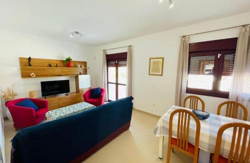 Conil de la Frontera City Center Apartment | Ático Premium Conil con 2 terrazas, parking, piscina, Aire Ac y WIFI -SOLO FAMILIAS Y PAREJAS-