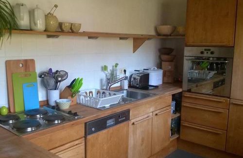 Quentel Apartment | Ältestes Haus in Quentel - Ferienwohnung 1 mit kleinem Garten