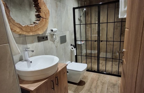 Arsin Hotel | Çardak Alti Otel