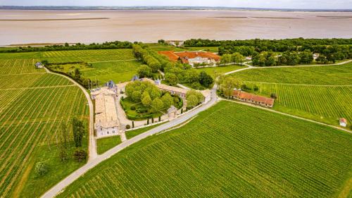 Saint-Yzans-de-Medoc House | Écottage Walter dans le parc de Loudenne