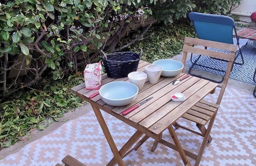 Avignon Apartment | Évasion romantique à Avignon avec jacuzzi et joli extérieur