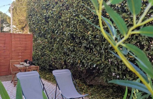 Avignon Apartment | Évasion romantique à Avignon avec jacuzzi et joli extérieur