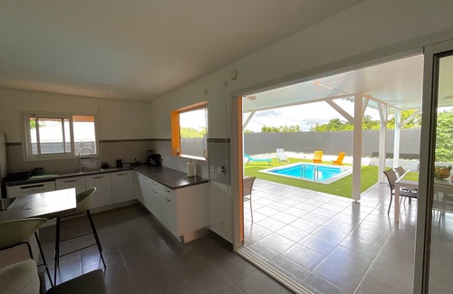 Petit-Bourg Villa | Évasion Tropicale : Villa de Rêve Avec Piscine