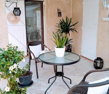 Sillans-la Cascade Apartment | Ô fil du THYM