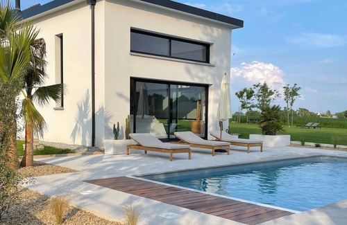 Mauron House | Ôde en Brocéliande - Maison pour 14 avec piscine