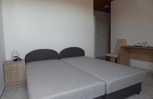 Sarvar House | Újsziget Vendégház