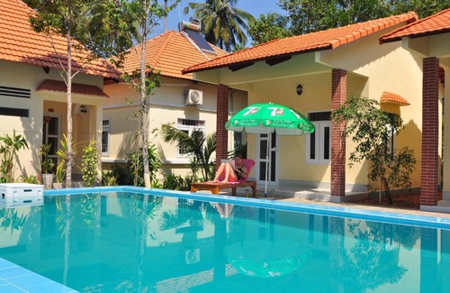 Cua Lap Hotel | Đức Anh Bungalow