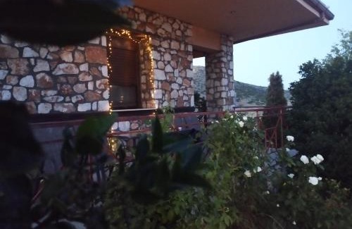 Edessa House | ΒΙΟΚΛΙΜΑΤΙΚΟ ΗΛΙΟΠΕΤΡΟΣΠΙΤΟ στην ΑΡΧΑΙΑ ΒΟΚΕΡΙΑ