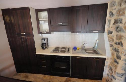 Amfikleia-Elateia Ski Chalet | ΕΥμορφο σαν παραμύθι ΑΜΥΓΔΑΛΙΑ