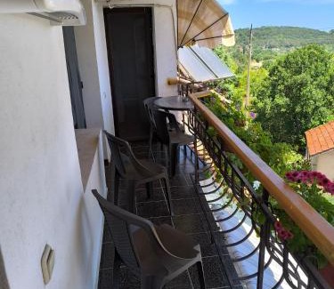 Primorski Bed & Breakfast | Пансион Делфини Варна