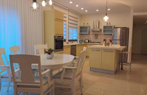 Nahariya Resort | אבני החושן- Avnei Hoshen - One-Bedroom Apartment