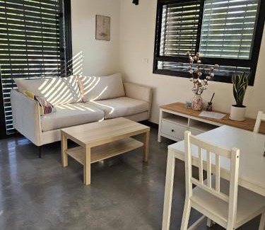 Sde Nehemia Apartment | בלב הקיבוץ