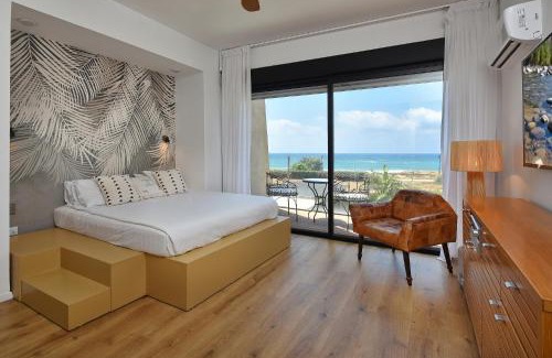 Nahariya Apartment | דירה על הים בנהריה LENNY TZIPORA by alta galilea