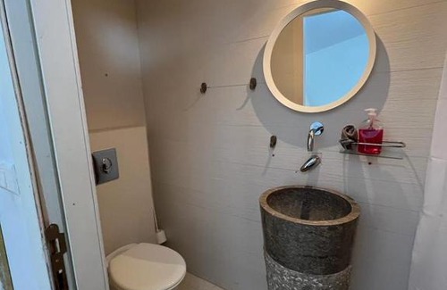 Herzliya Pituach House | חדר בהרצליה פיתוח בוילה עם בריכה וג׳קוזי