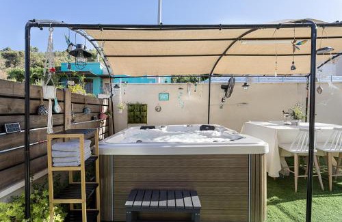 Gidona Apartment | שלווה בגלבוע - וילה מהממת עם ג'קוזי ובריכה בגדעונה