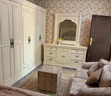 Al Hili Apartment | العين الهيلي مصباح ب 8