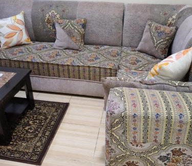 Ar Rayis Apartment | جناح غرفتين وصالة لشخصين مع أطفال الرايس