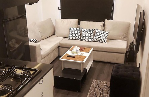 Cairo Apartment | ستوديو فندقي مع مسرح منزلي روعه وواي فاي