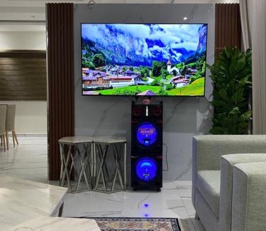 Yanbu Ski Chalet | شاليهات ساره مون