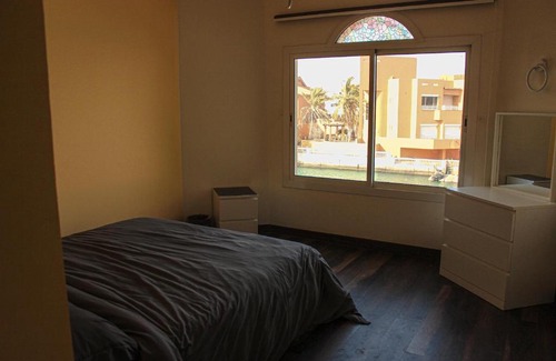 Al Kura House | شاليه بإطلالة بحرية مميزة