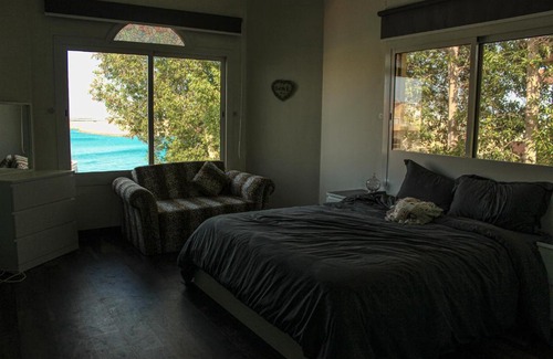 Al Kura House | شاليه بإطلالة بحرية مميزة