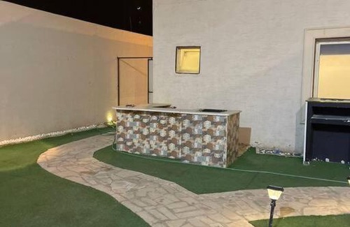 Al Mahdiyah Ski Chalet | شاليه بهيج مع مسبح