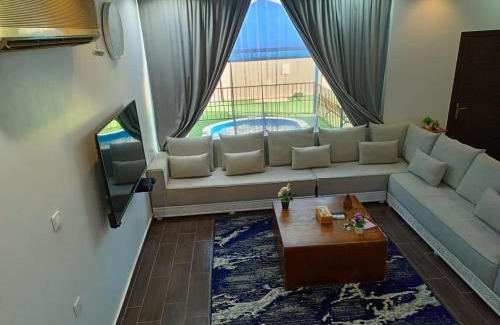 Rayyis Ski Chalet | شاليه لارا