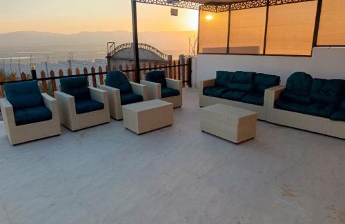 Tabaqat Fahl Ski Chalet | شاليه ومزرعة طبقة فحل Chalet Pella