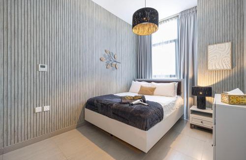 Sharjah Apartment | شقة رائعة بغرفة نوم واحدة وصالة في الممشى - The Sapphire