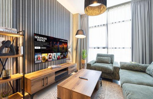 Sharjah Apartment | شقة رائعة بغرفة نوم واحدة وصالة في الممشى - The Sapphire