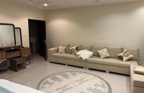 Al-Hamadaniyah Apartment | شقة مؤثثة
