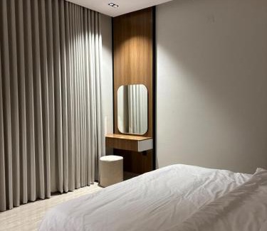 Al Kharj Apartment | شقة مطلة على البرج - غرفه وصالة